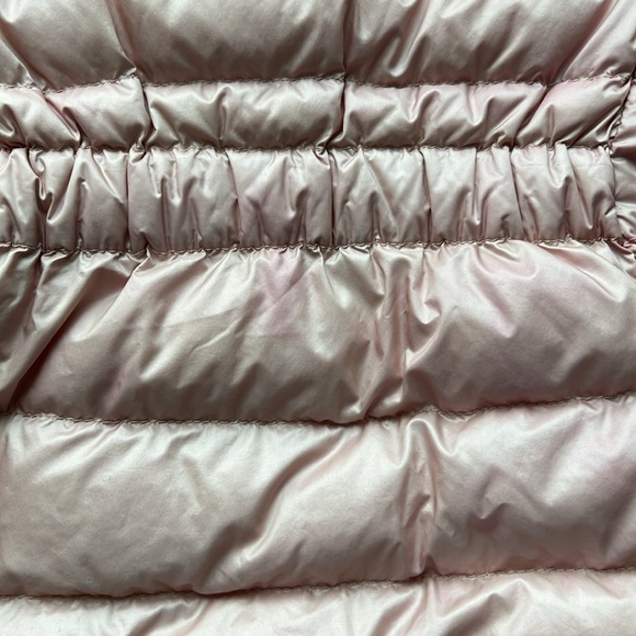 Moncler girls pink jacket size 4 (has discoloration) - Picture 6 of 15